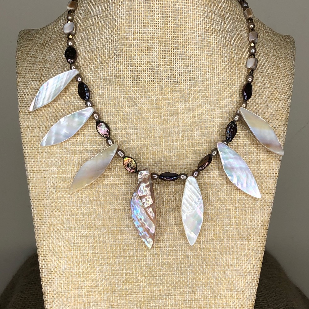 Mother of pearl unique necklace